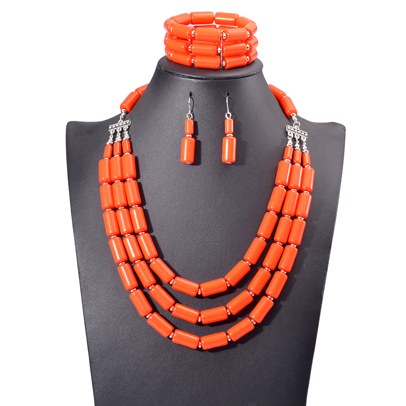 Women Accessories India - Ensemble de boucles d'oreilles et bracelets