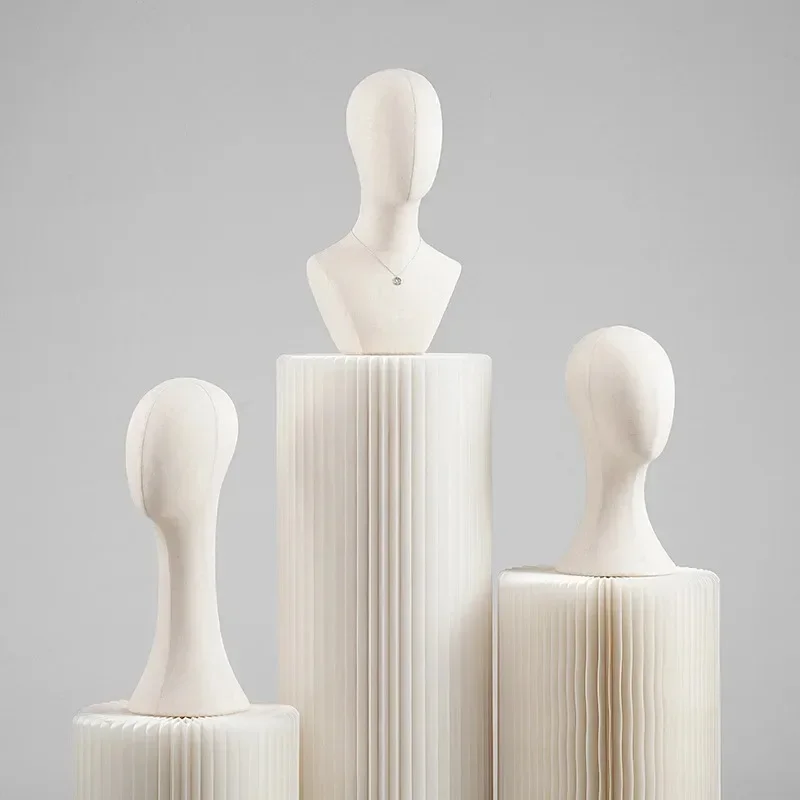 Women Accessories Store - Tête de mannequin avec épaules, buste,