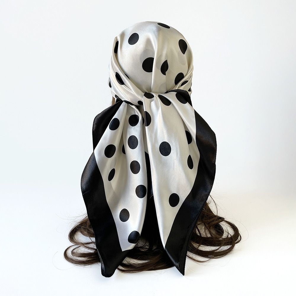 Foulard carré rétro imprimé à  - Women'S Korean Accessories avis et prix