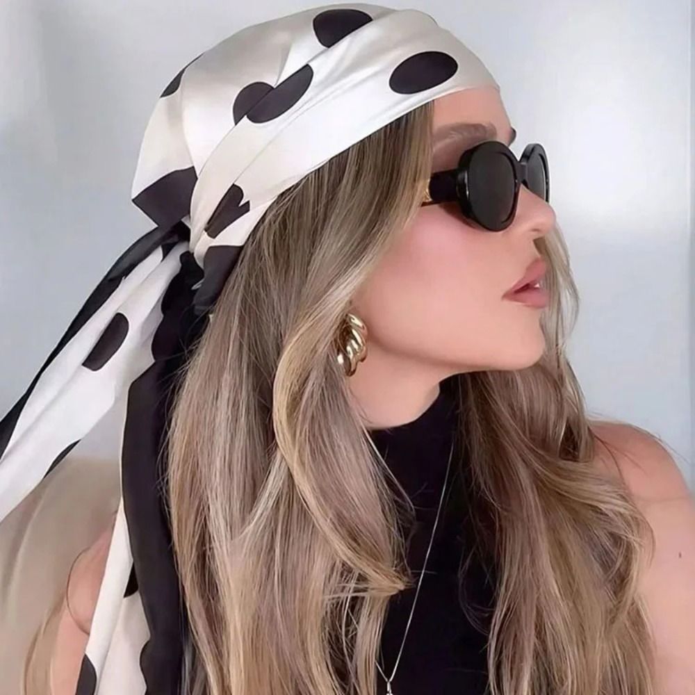Foulard carré rétro imprimé à  - Women'S Korean Accessories avis et prix