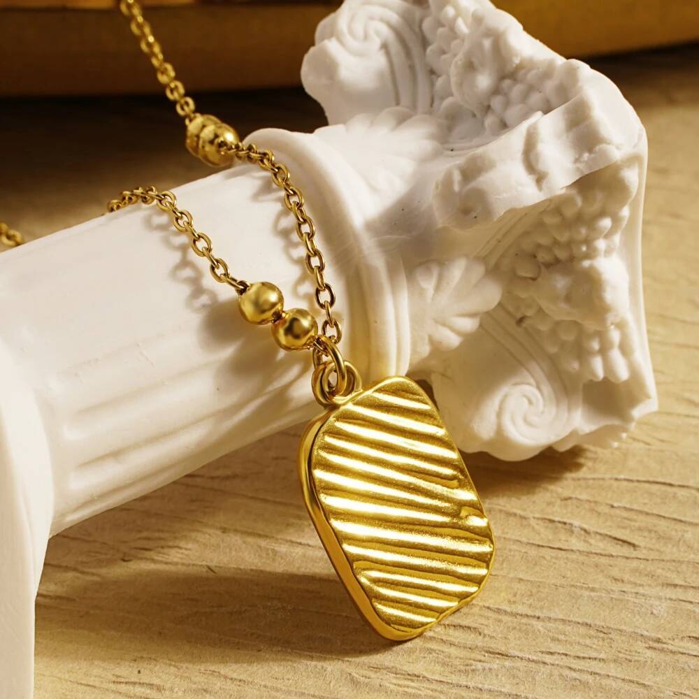Collier pendentif en acier ino - Coin Necklace Delicate avis et prix